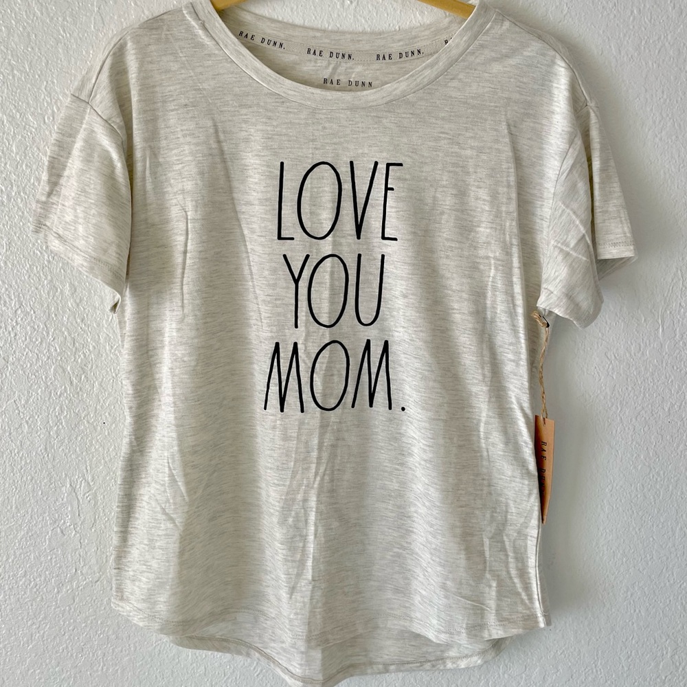 NWT Oatmeal Rae Dunn Mom T-shirt